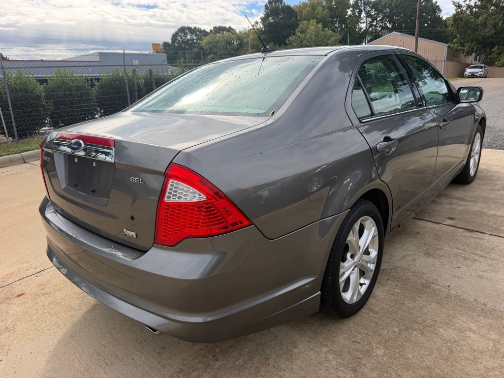 Photo 6 of this FORD FUSION