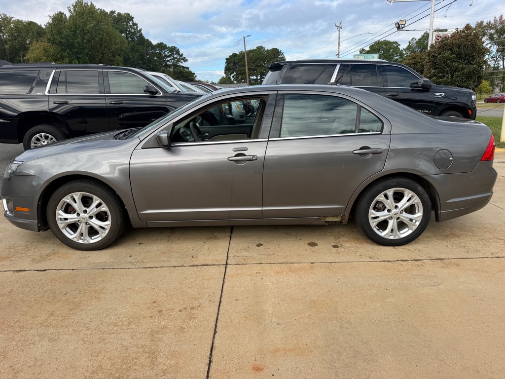Photo 17 of this FORD FUSION