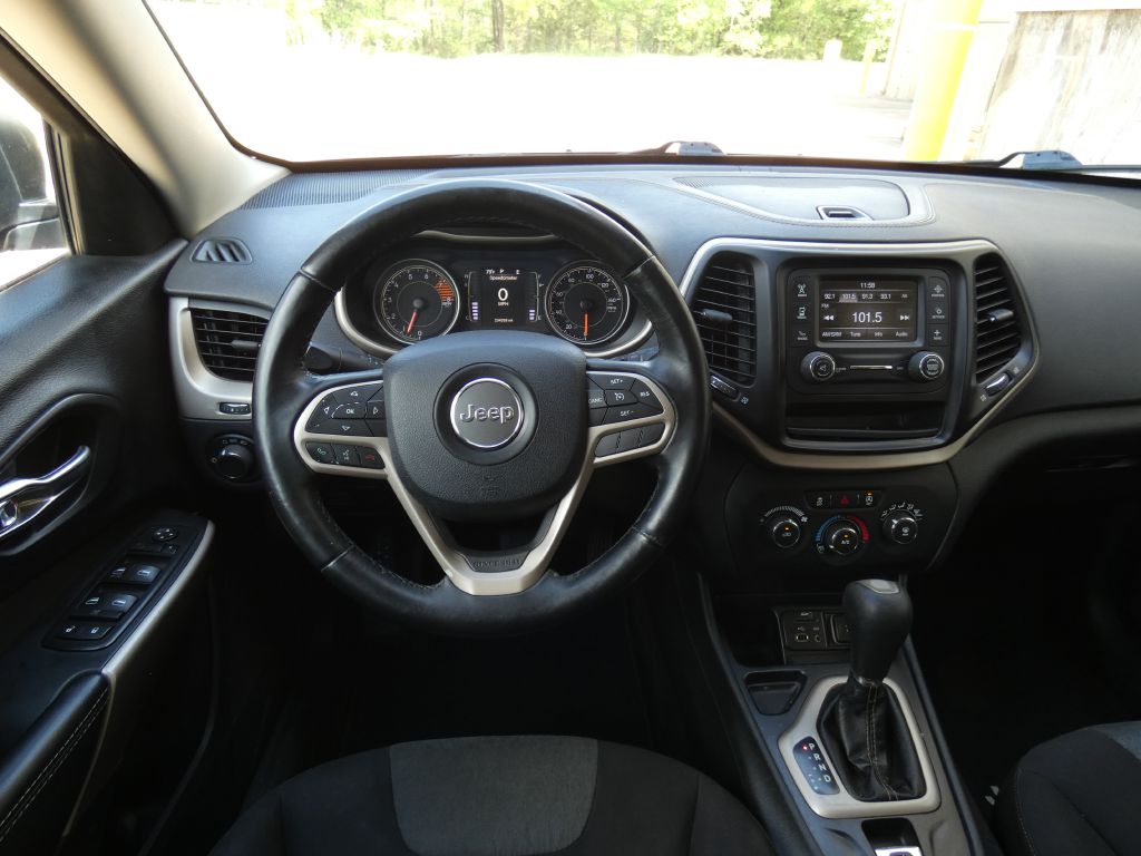 View vehicle photo 7