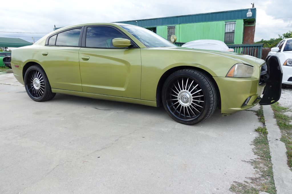 Photo 2 of this DODGE CHARGER #6121