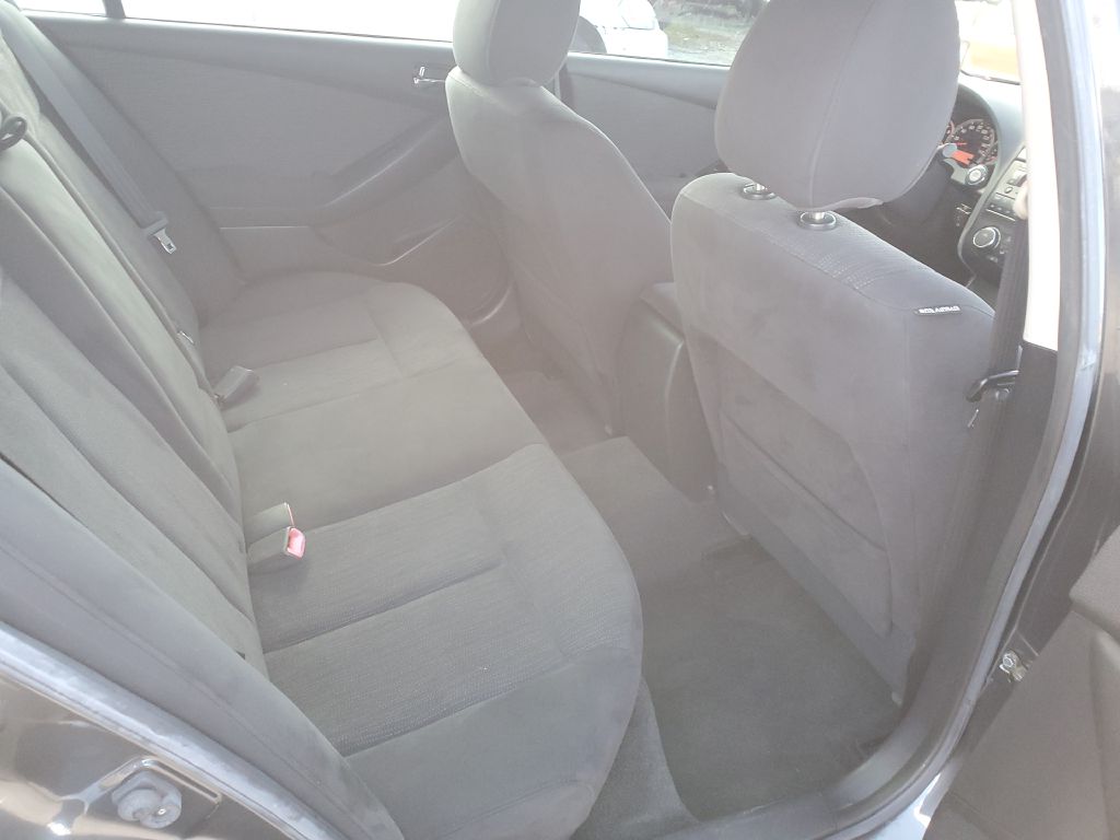 Photo 12 of this NISSAN ALTIMA