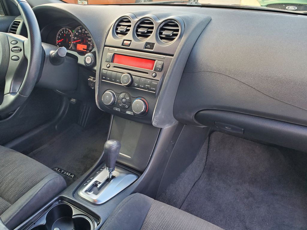 Photo 17 of this NISSAN ALTIMA