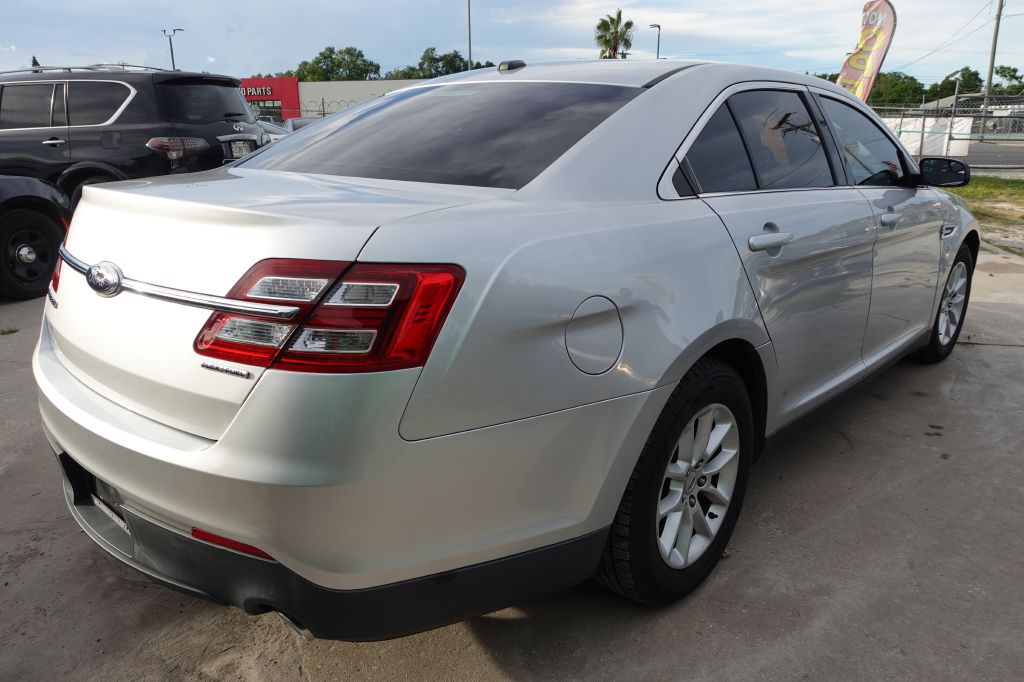 Photo 21 of this FORD TAURUS
