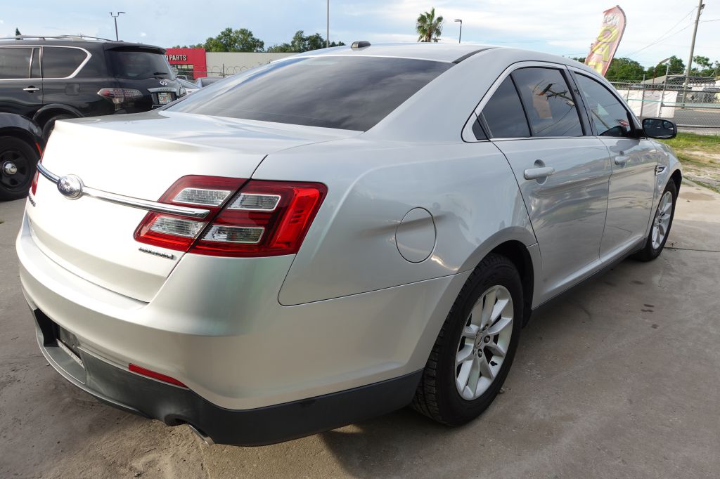 Photo 22 of this FORD TAURUS