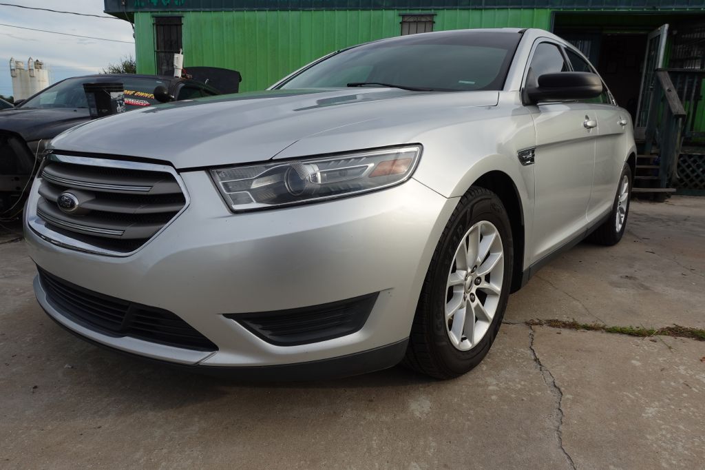 Photo 4 of this FORD TAURUS