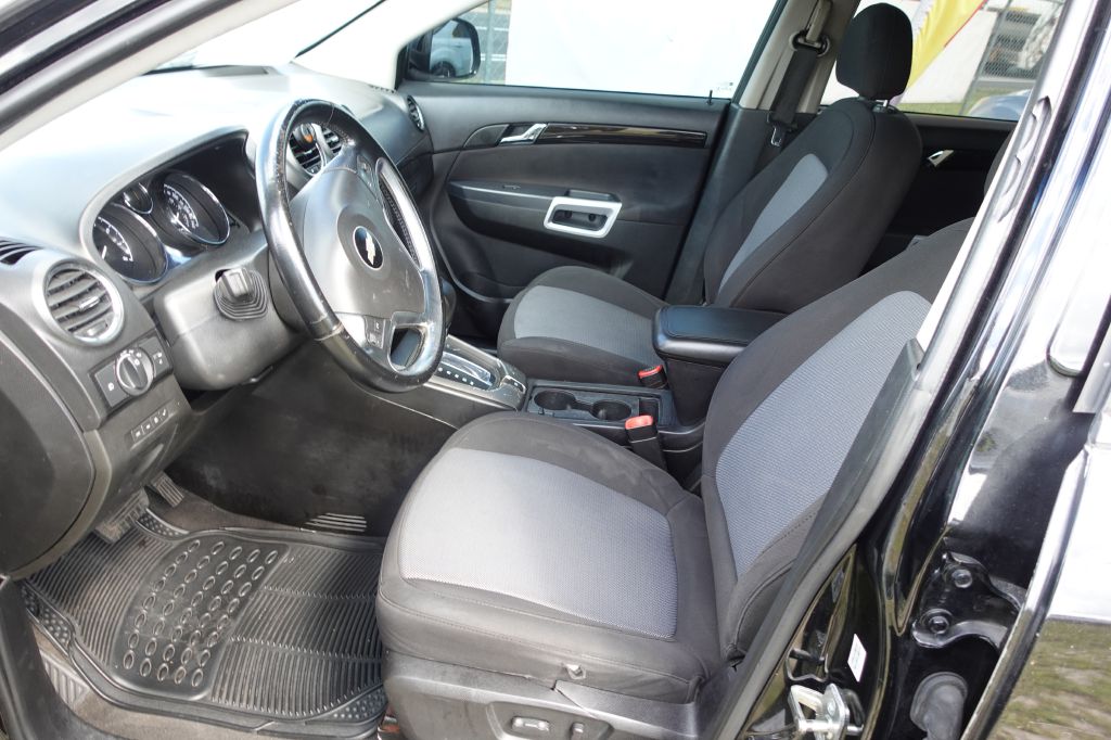 Photo 4 of this CHEVROLET CAPTIVA