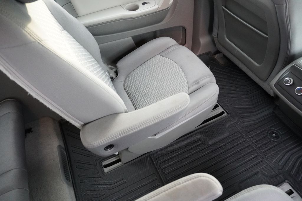 Photo 10 of this CHEVROLET TRAVERSE
