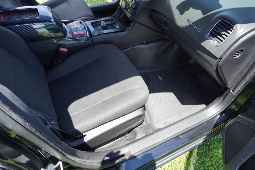 Photo 12 of this DODGE CHARGER