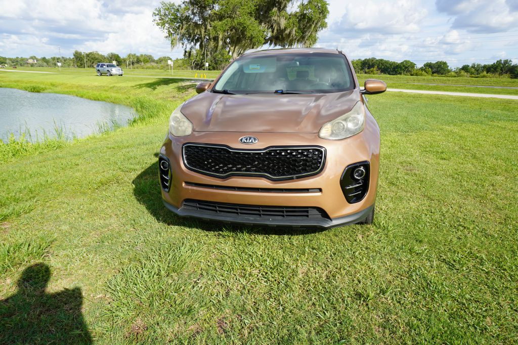 Photo 2 of this KIA SPORTAGE