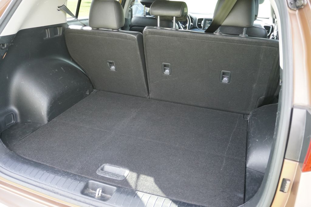 Photo 14 of this KIA SPORTAGE