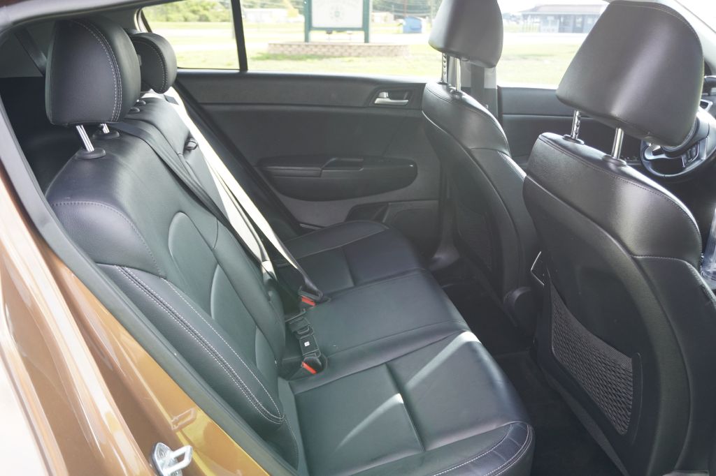 Photo 17 of this KIA SPORTAGE