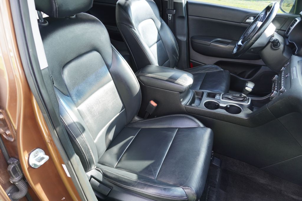 Photo 20 of this KIA SPORTAGE
