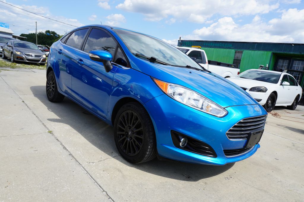 Photo 21 of this FORD FIESTA