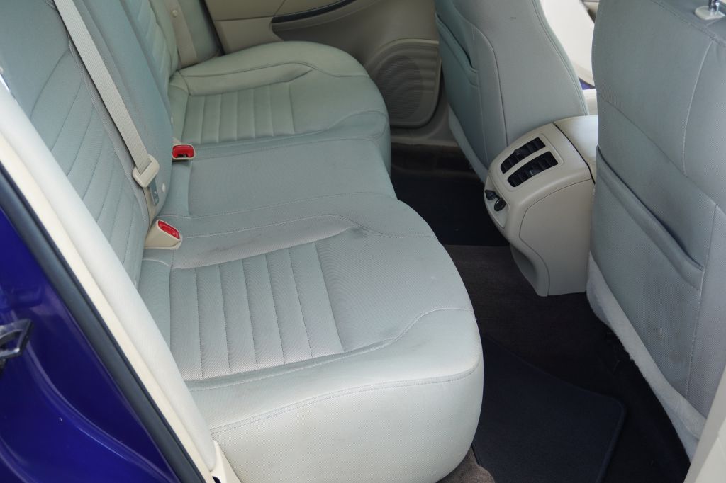 Photo 8 of this FORD TAURUS