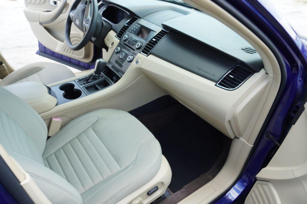 Photo 11 of this FORD TAURUS