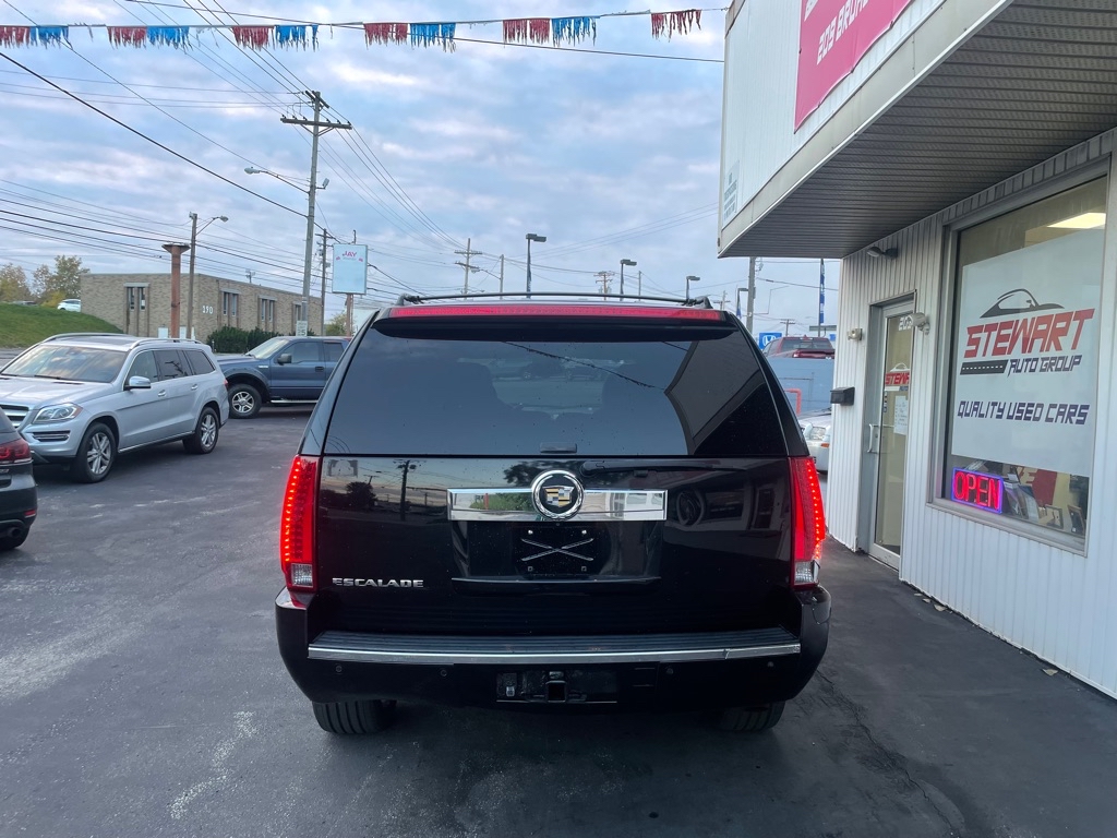 2007 CADILLAC ESCALADE LUXURY for sale at Stewart Auto Group