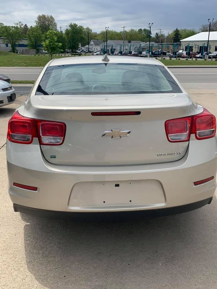 2015 CHEVROLET MALIBU 1LT for sale at Laskey Auto Sales Toledo, Ohio