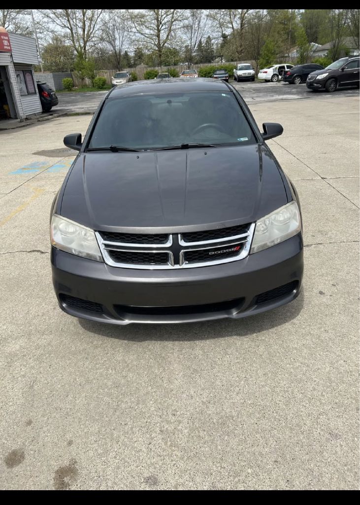2014 Dodge Avenger SE's photo