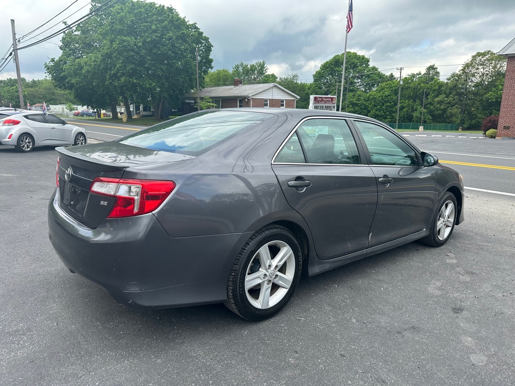 Photo 4 of this TOYOTA CAMRY