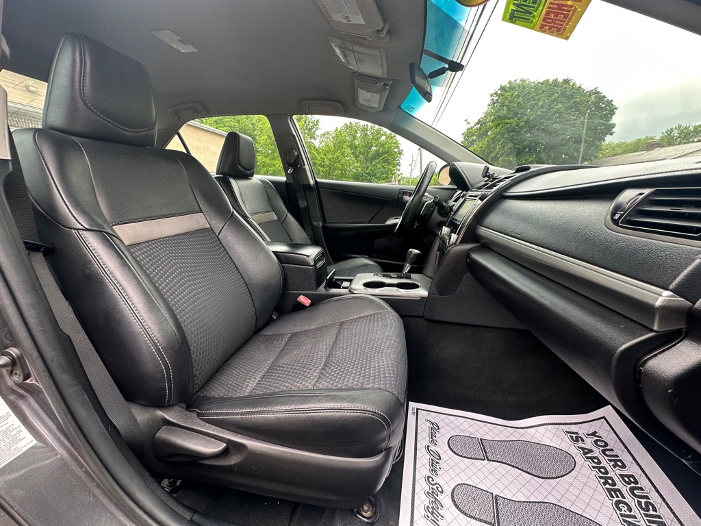 Photo 6 of this TOYOTA CAMRY