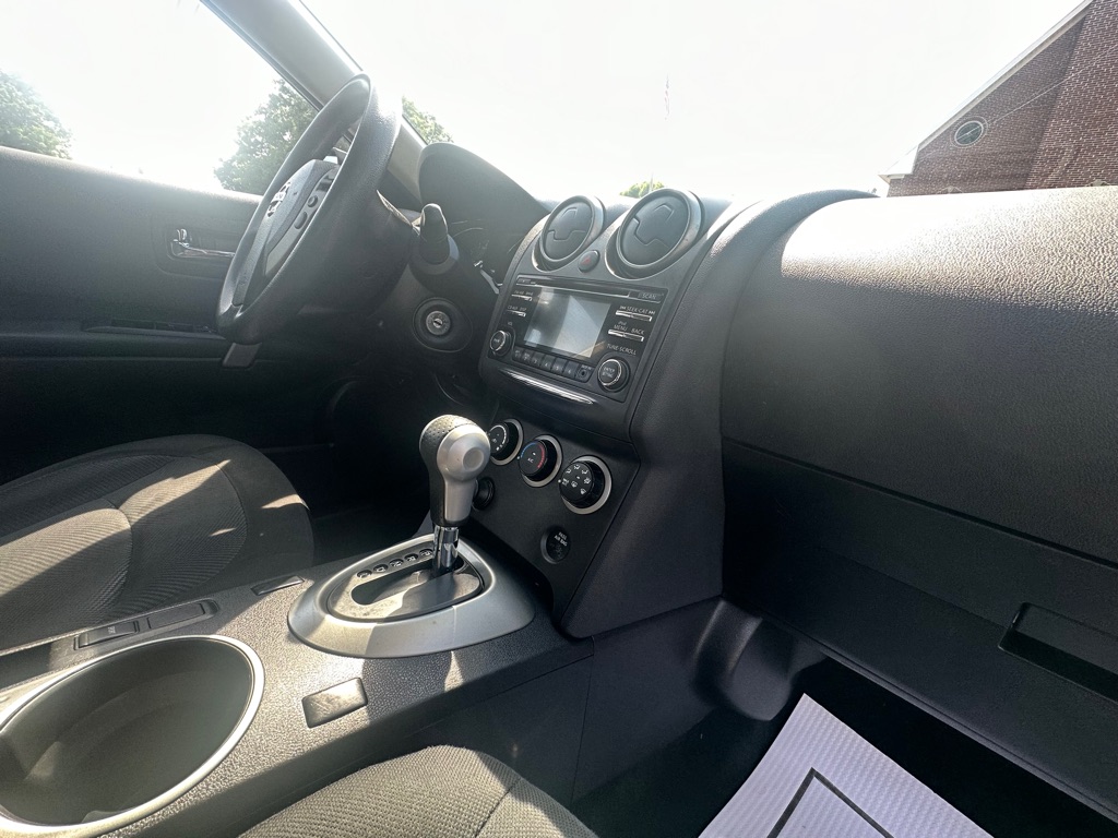 Photo 7 of this NISSAN ROGUE SELECT