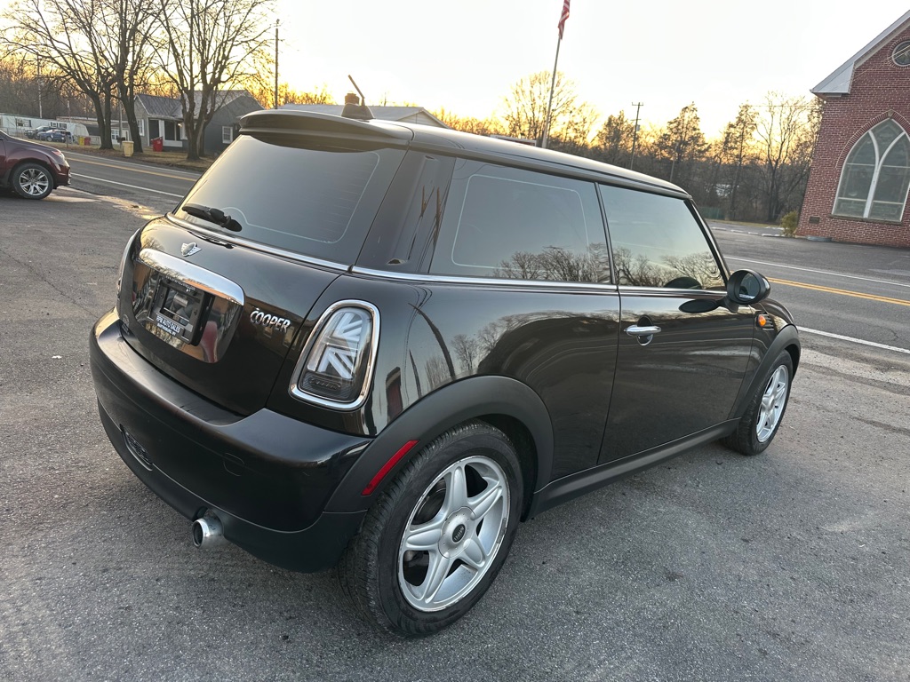Photo 4 of this MINI COOPER