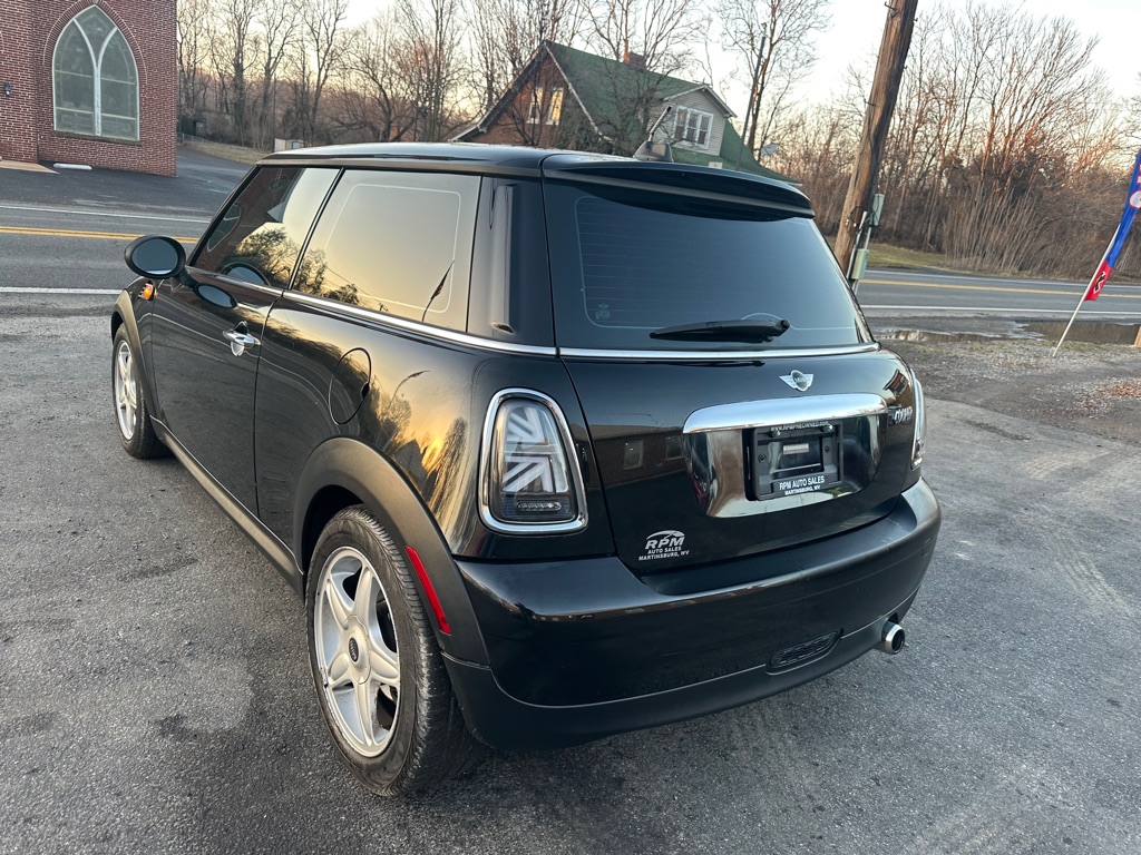 Photo 5 of this MINI COOPER