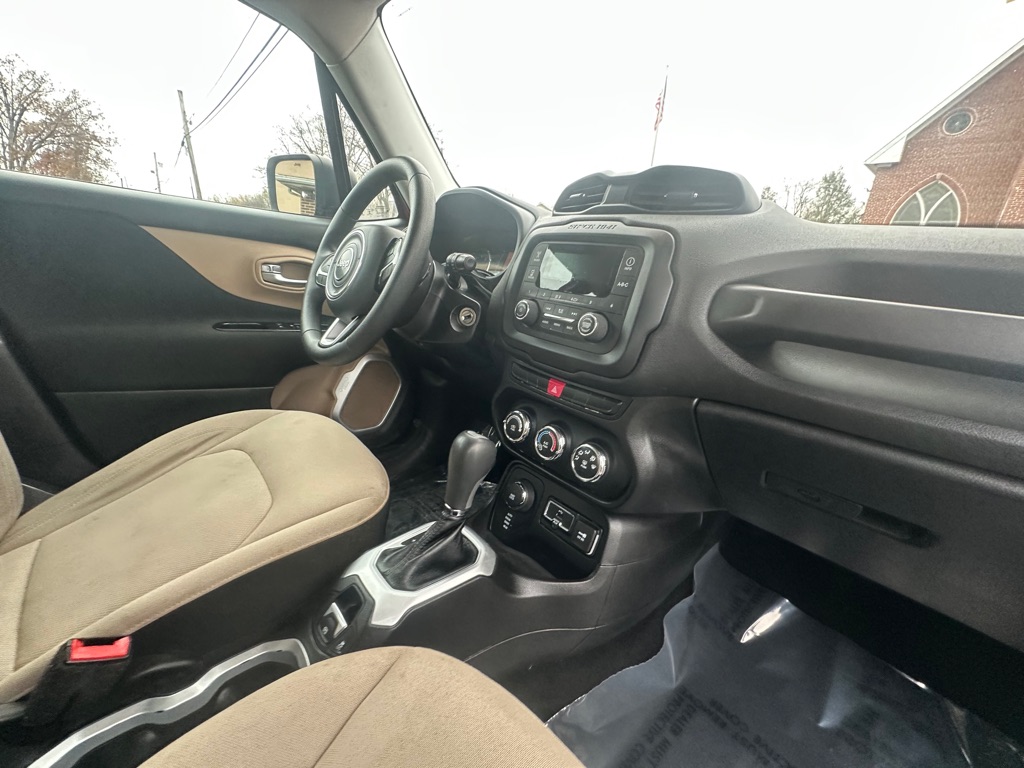 Photo 7 of this JEEP RENEGADE