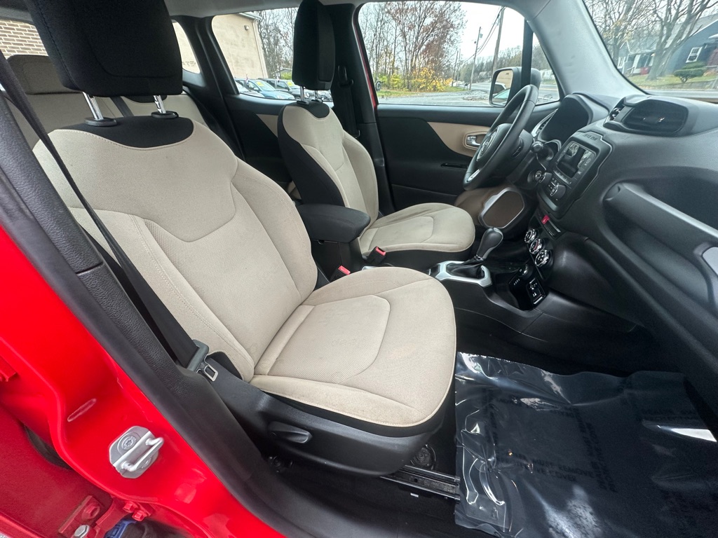 Photo 6 of this JEEP RENEGADE