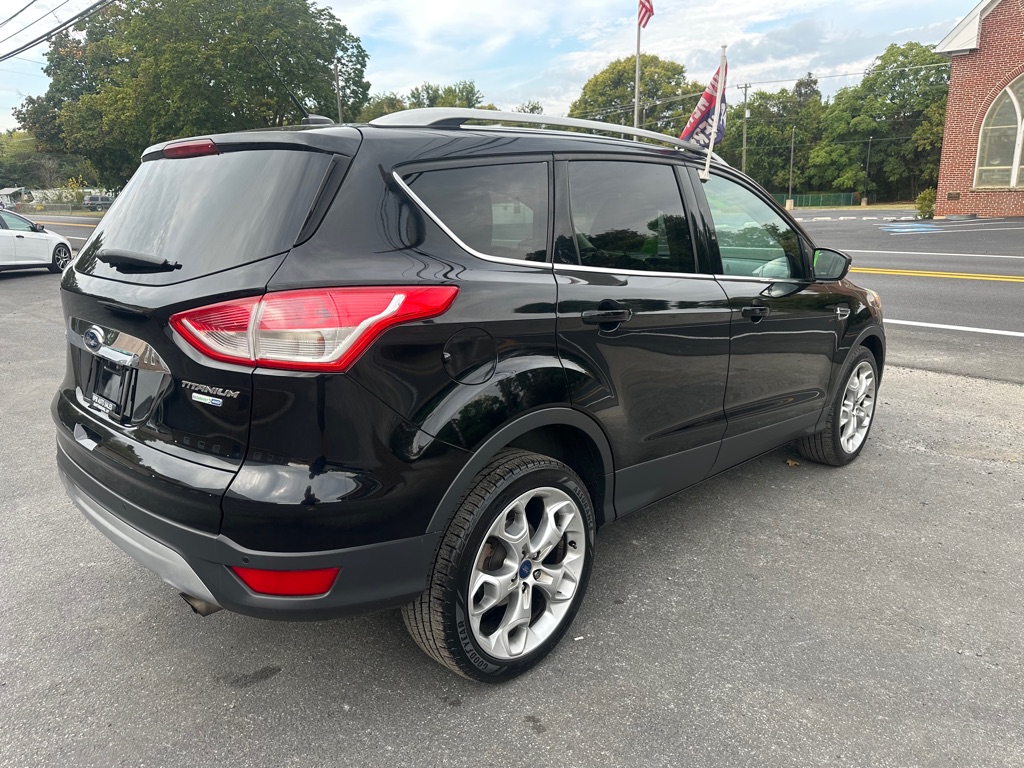 Photo 4 of this FORD ESCAPE