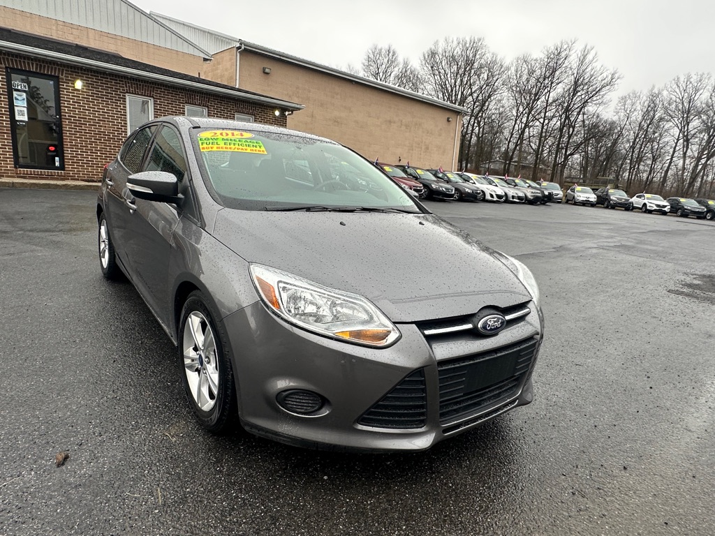 Photo 3 of this FORD FOCUS