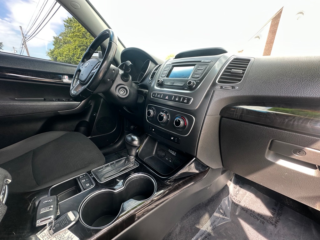 Photo 7 of this KIA SORENTO