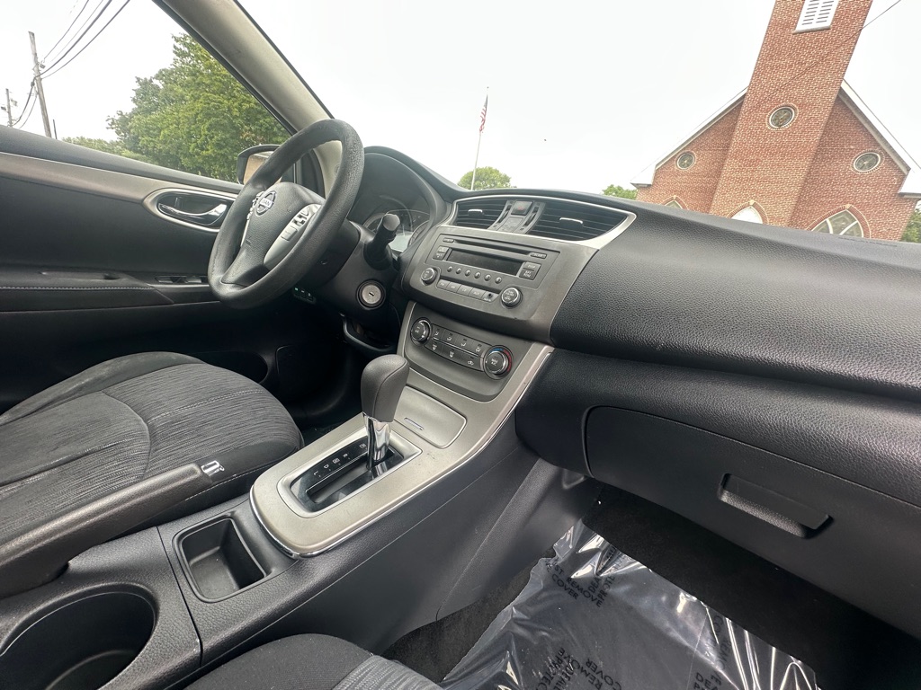 Photo 7 of this NISSAN SENTRA
