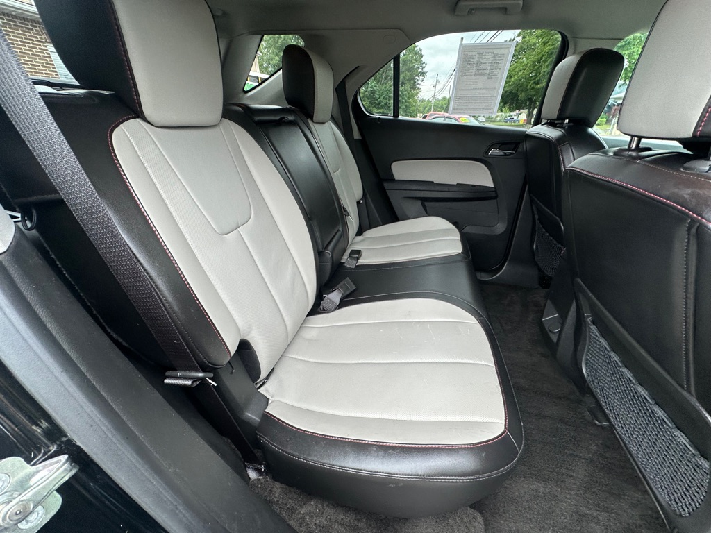 Photo 8 of this CHEVROLET EQUINOX
