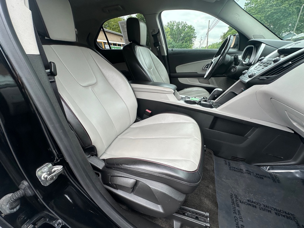 Photo 6 of this CHEVROLET EQUINOX