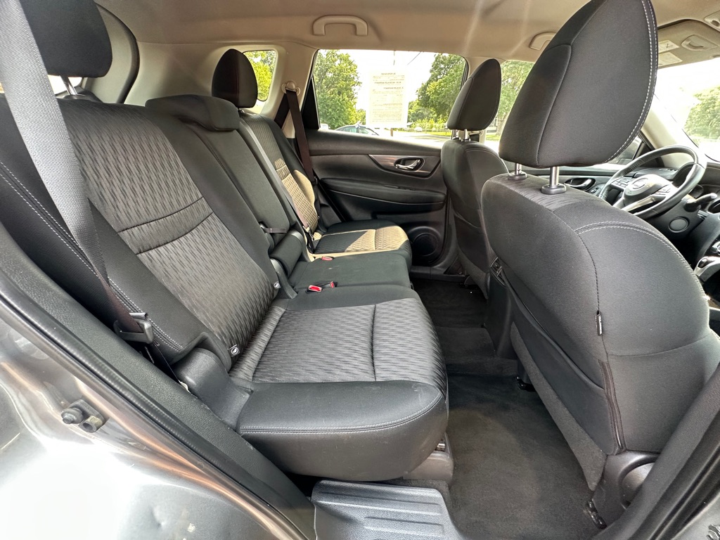 NISSAN ROGUE 2017 NISSAN ROGUE KNMAT2MV3HP556478