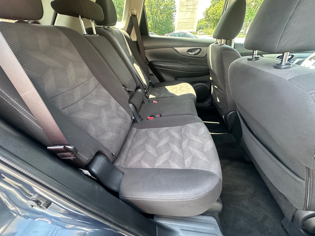 Photo 8 of this NISSAN ROGUE
