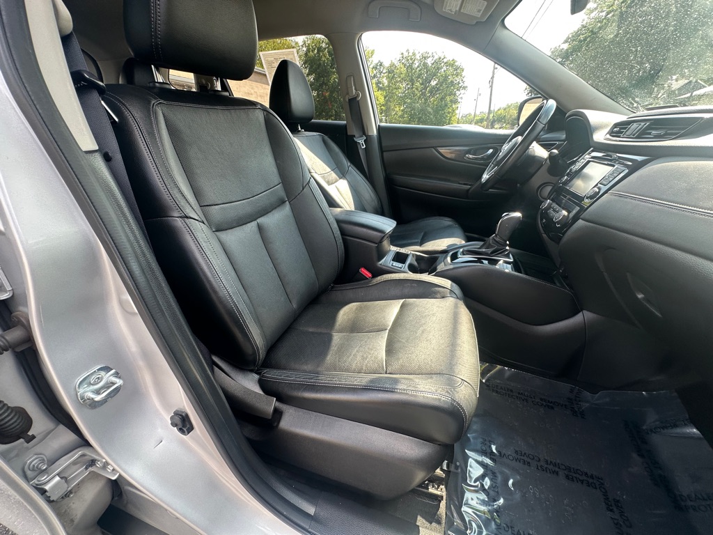 Photo 6 of this NISSAN ROGUE