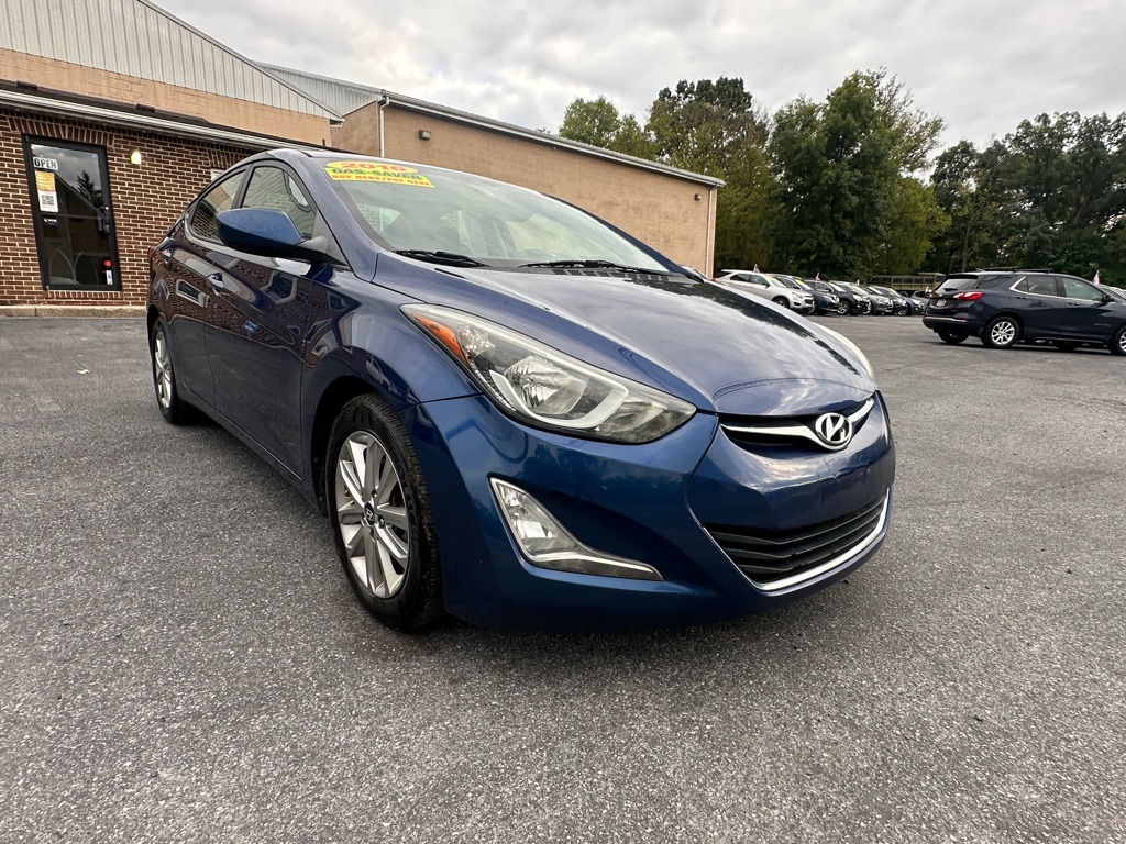 Photo 3 of this HYUNDAI ELANTRA