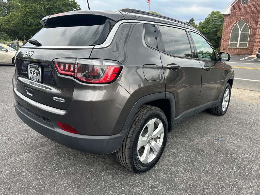 Photo 4 of this JEEP COMPASS