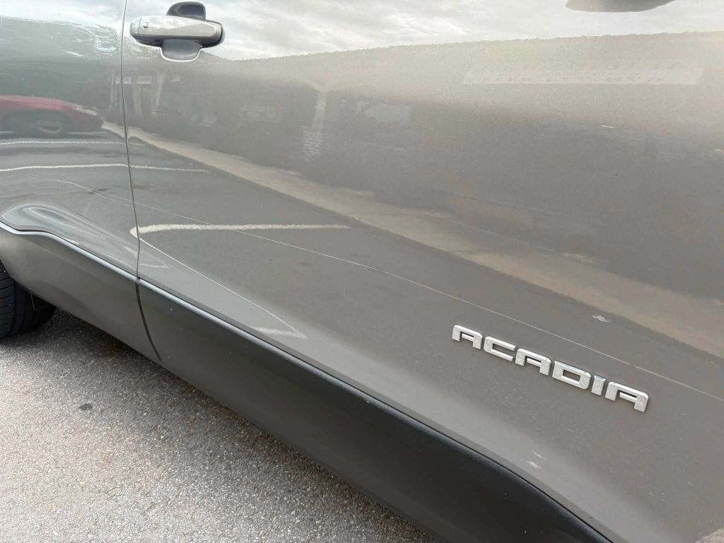 Photo 11 of this GMC ACADIA