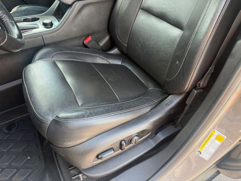 Photo 22 of this GMC ACADIA