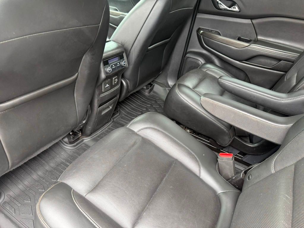 Photo 27 of this GMC ACADIA