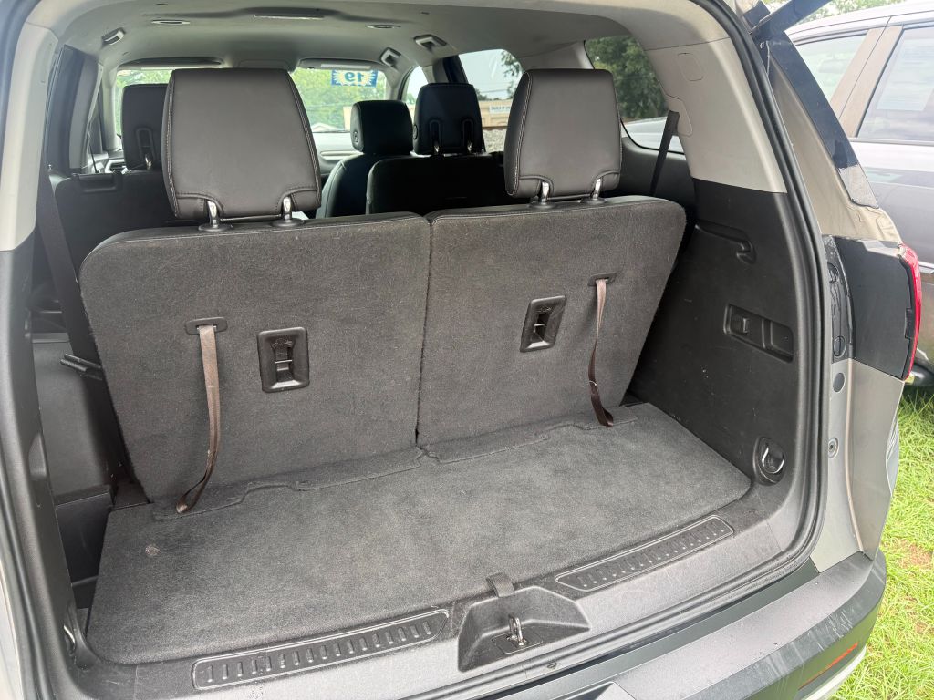 Photo 30 of this GMC ACADIA