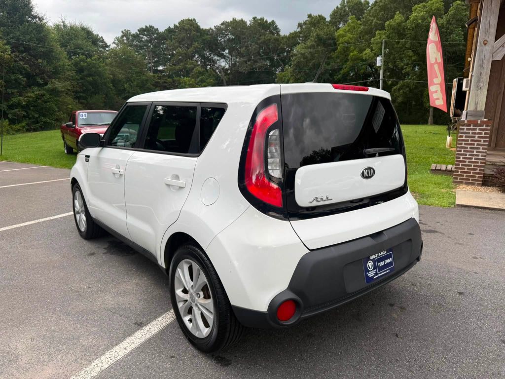Photo 8 of this KIA SOUL
