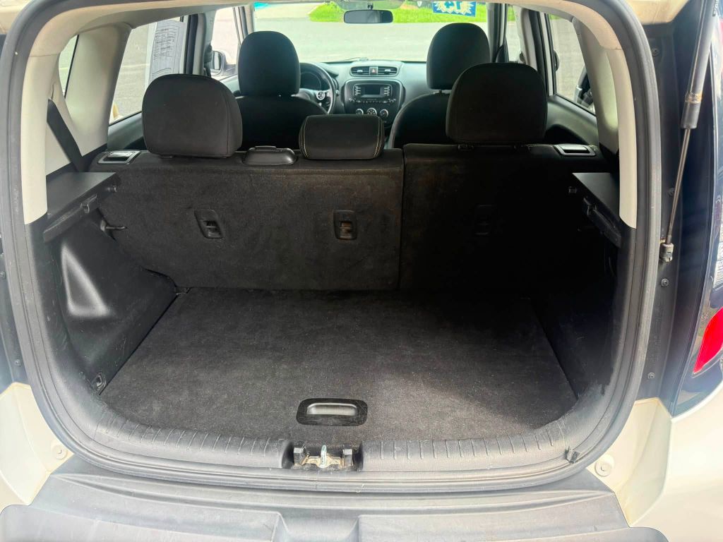 Photo 12 of this KIA SOUL