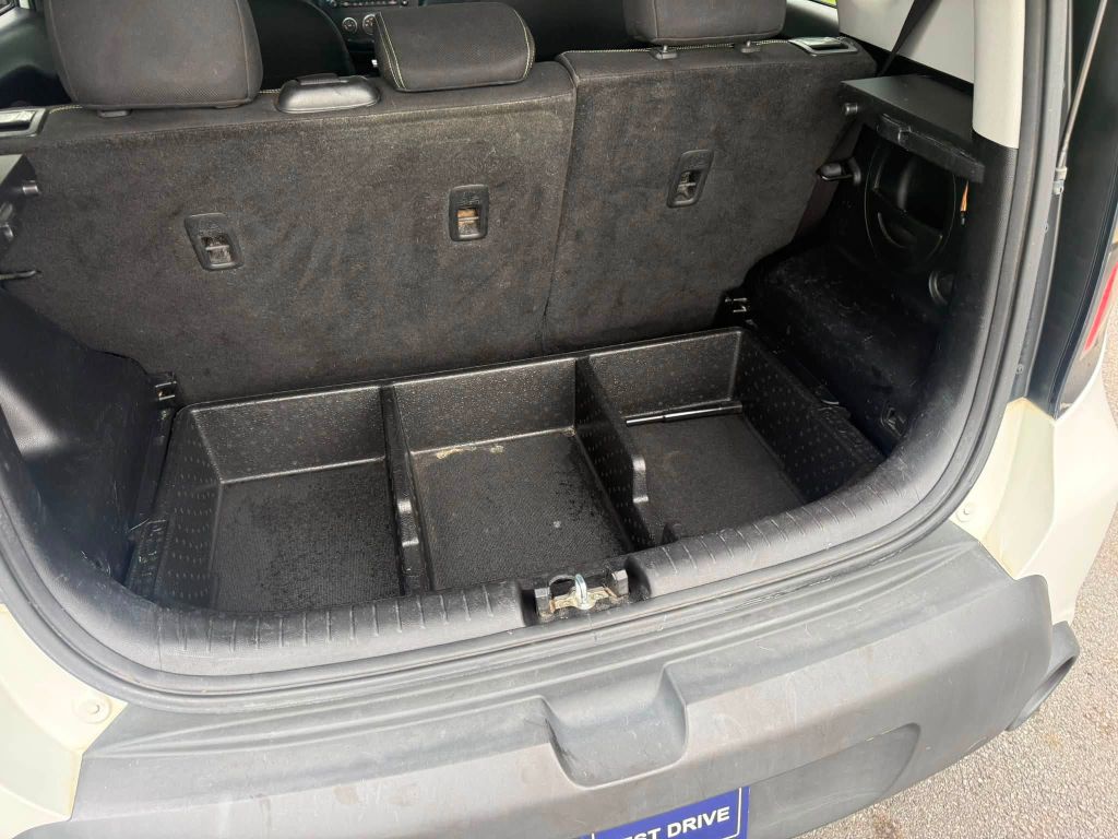 Photo 14 of this KIA SOUL