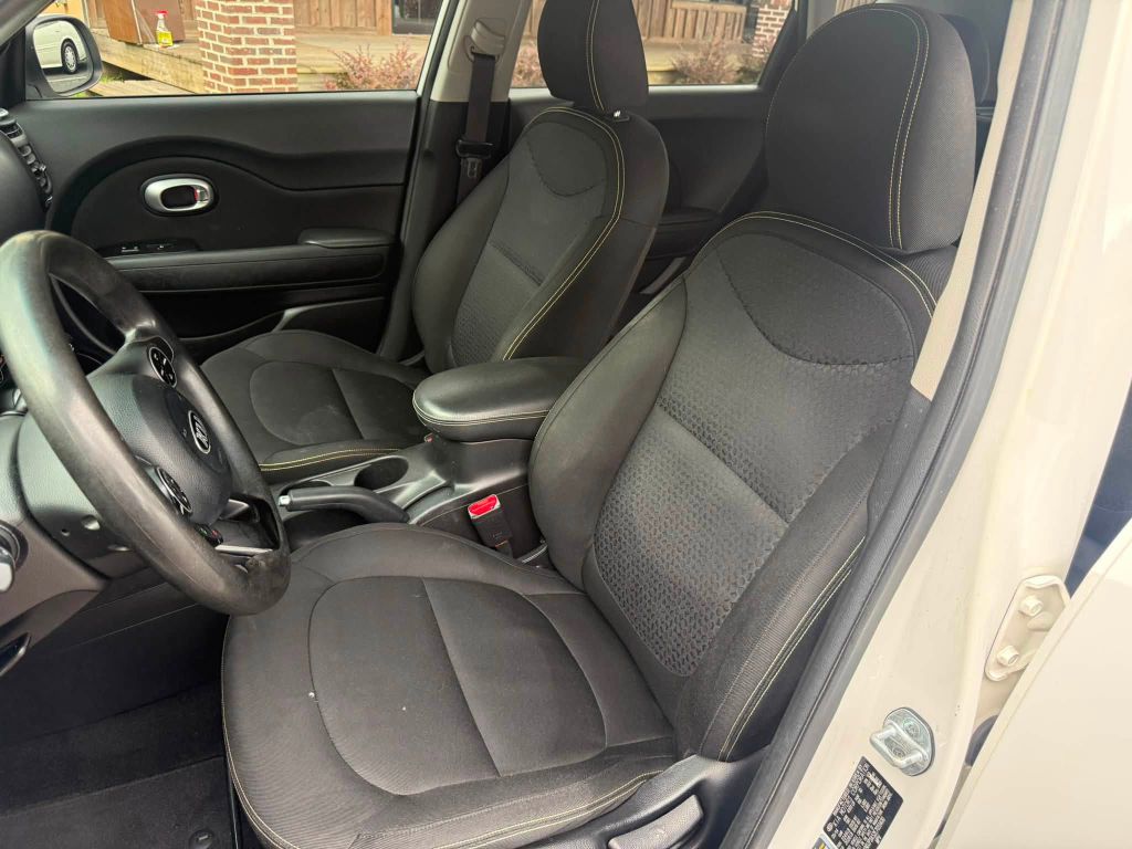 Photo 15 of this KIA SOUL