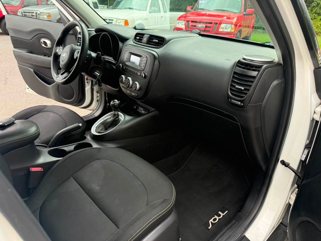 Photo 20 of this KIA SOUL