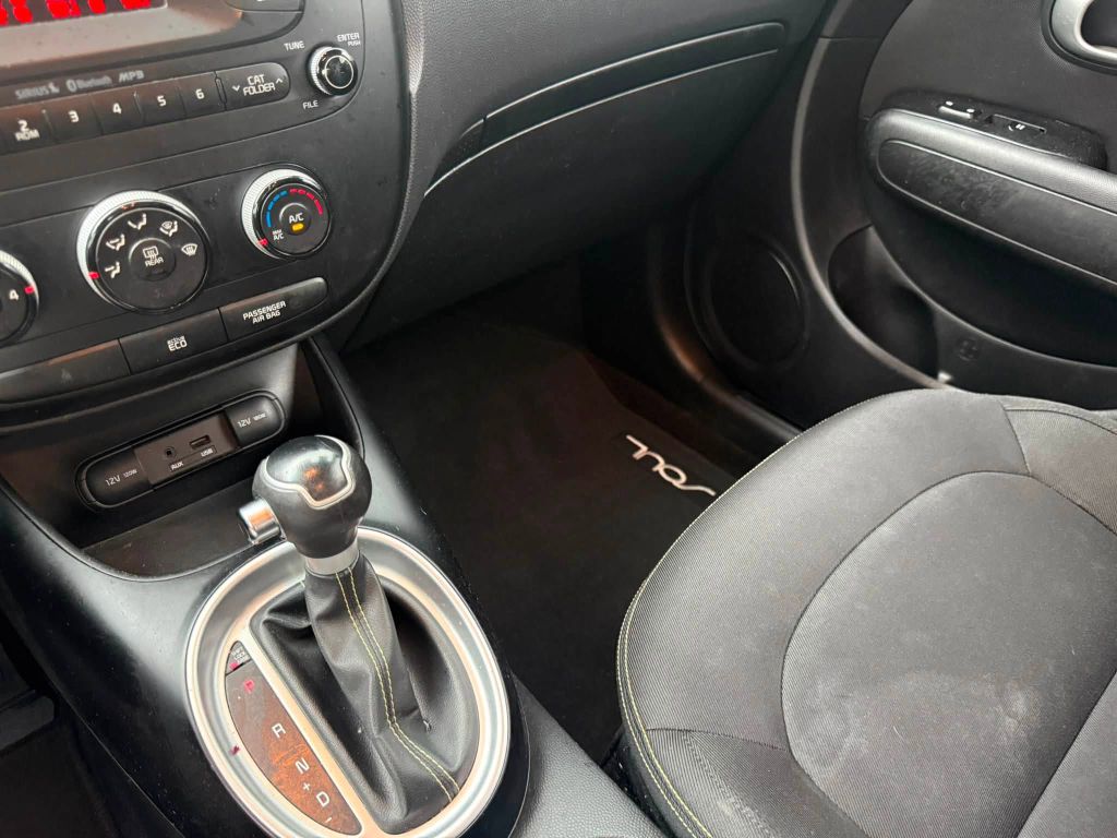 Photo 26 of this KIA SOUL